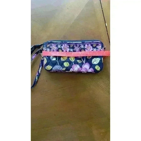 Vera Bradley wallet with wristlet in excellent condition - Picture 3 of 6